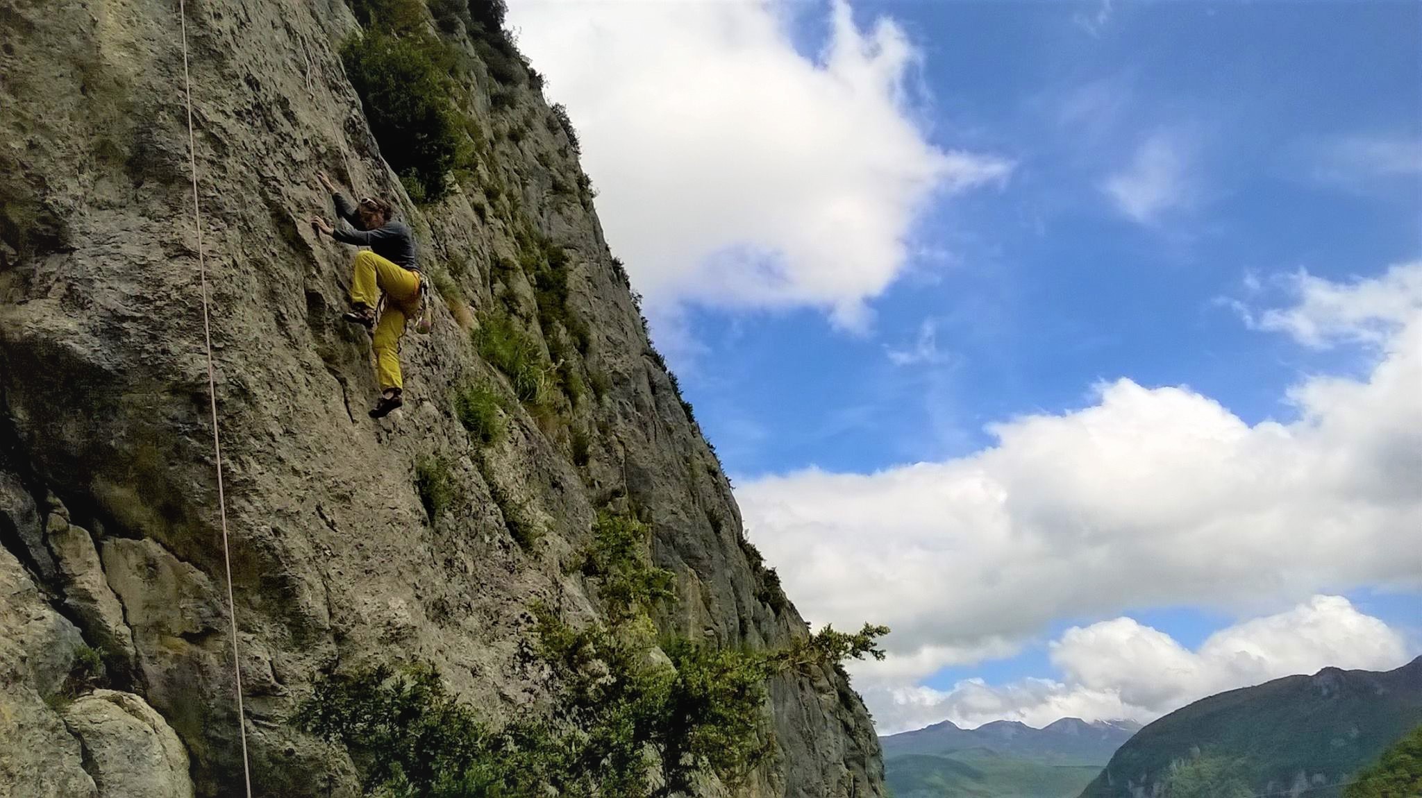 GC - Falaise de génat - escalade en ariege - Marisa