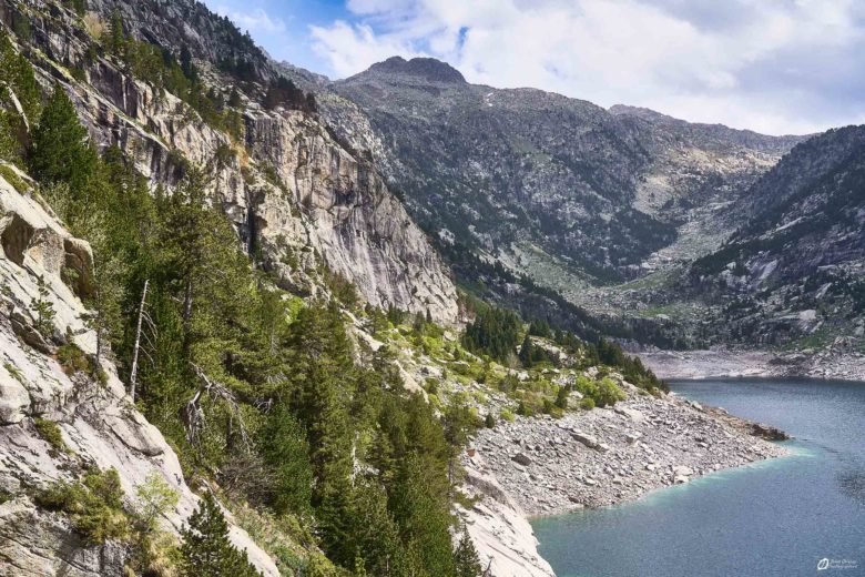 Vue sur le secteur Pared del Inglés et le fond de vallée - mai 2023